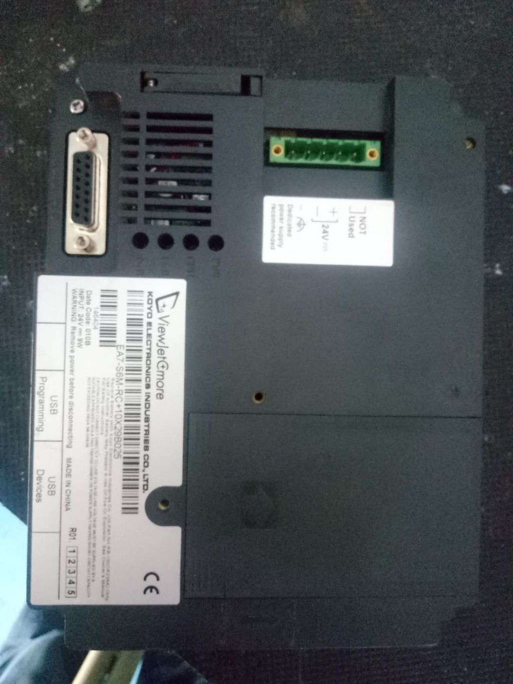 富士G9 系列改動來的方法 富士變頻器G9S/P9S修改容量，類型，電壓等級的方法： 按reset鍵+PRG鍵，出現C參數 按上箭頭鍵或下箭頭鍵找到C08=容量或>>鍵+PRG鍵U00，先修改 131=0.4G  132=0.75G……  136=5.5G/7.5P……141=22G/30P … 修改后按data鍵存儲 用>>鍵+上箭頭鍵修改C05=G/P類型    G=0,P=1 修改后按data鍵存儲 富士G11 找到P02參數就可以改了， P02是電機銘牌的額定功率